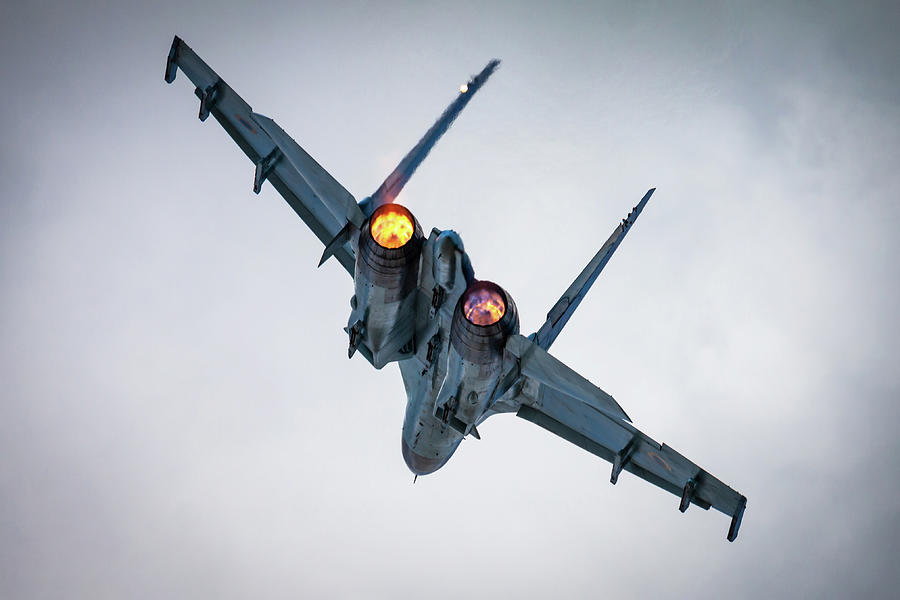 Su-27 fighter jet afterburner Photograph by Shinju Design