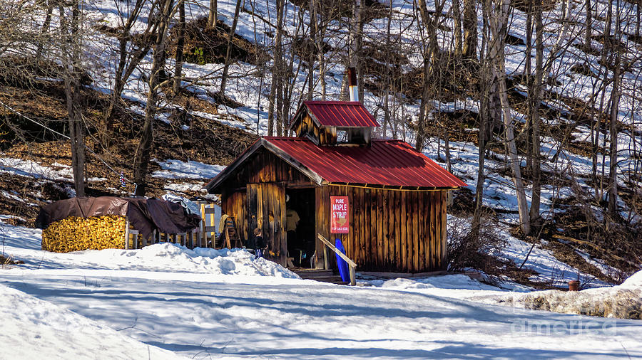 Sugar run at the sugar shack. Photograph by New England Photography