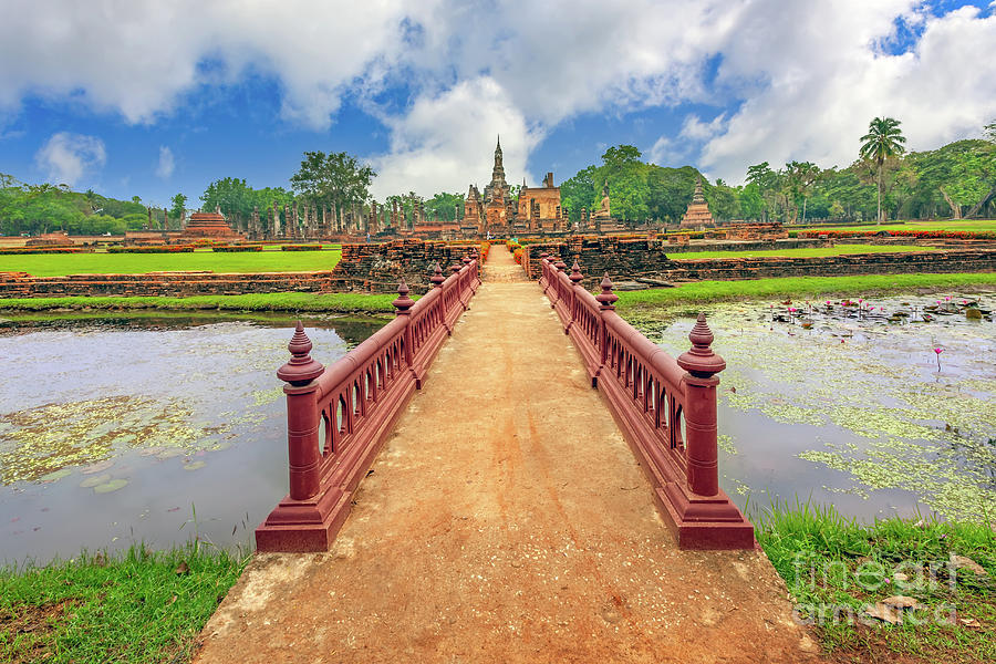 Sukhothai Historical Park Thailand Photograph by Adrian Evans