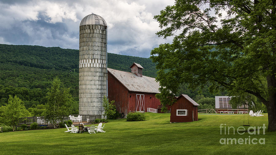Summer in Sunderland Vermont Photograph by New England Photography