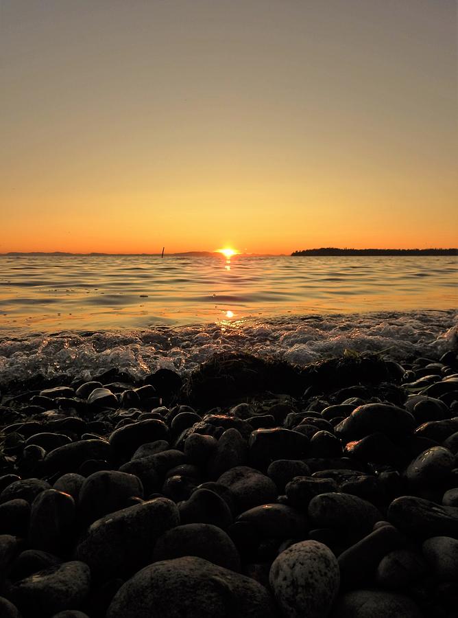 Sun leaving the Ocean Photograph by Robin Humphries - Pixels