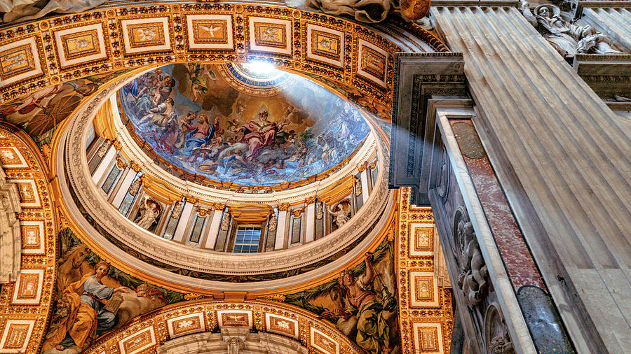 Sun Ray In St. Peters Photograph