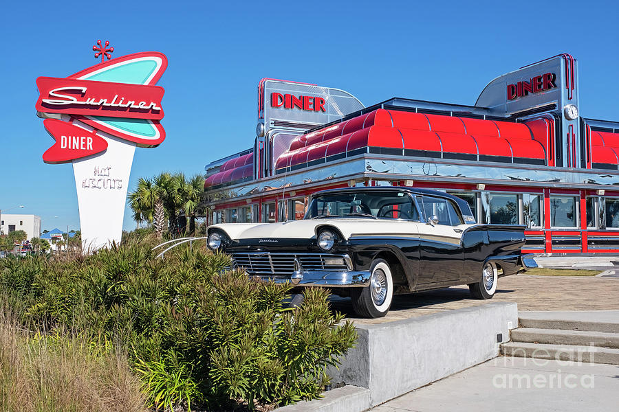 Sunliner Diner, Gulf Shores Photograph by Arterra Picture Library