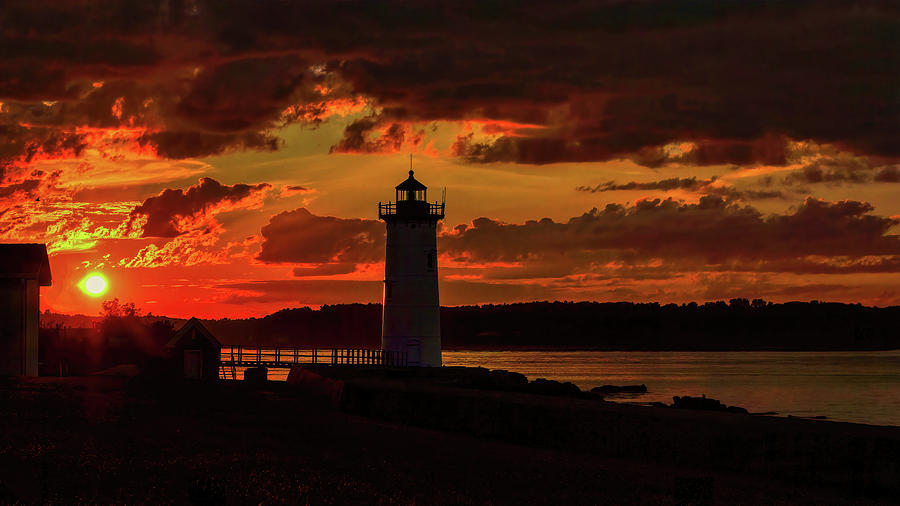 Sunrise At Portsmouth Harbor Lighthouse Photograph by Deb Bryce