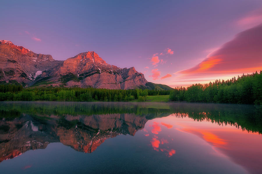 Sunrise at Wedge Pond Photograph by Henry w Liu