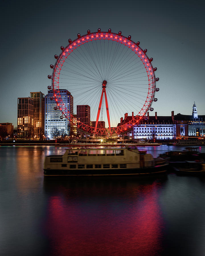 London Eye Photograph - Sunrise on the river Thames by Berangere Bentz