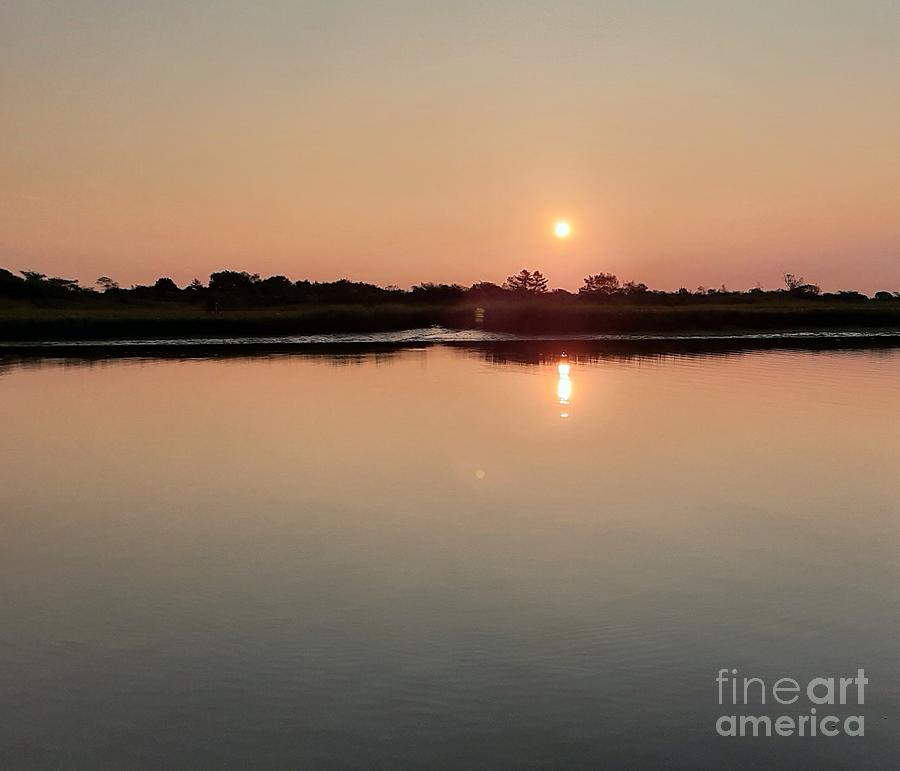 Sunrise Over The Long Island Hudson Canal Photograph by John Telfer