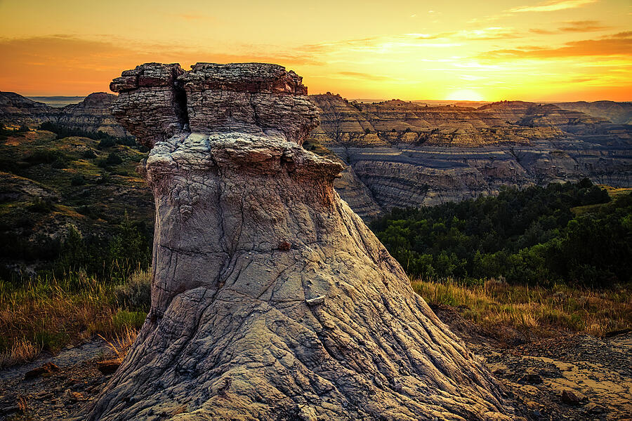 Sunrise Throne Photograph by Andy Crawford