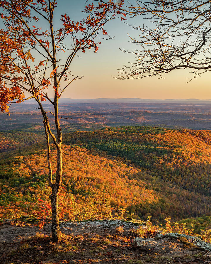 Sunset Along The Ledge Of White Rock Mountain In Autumn Photograph by ...