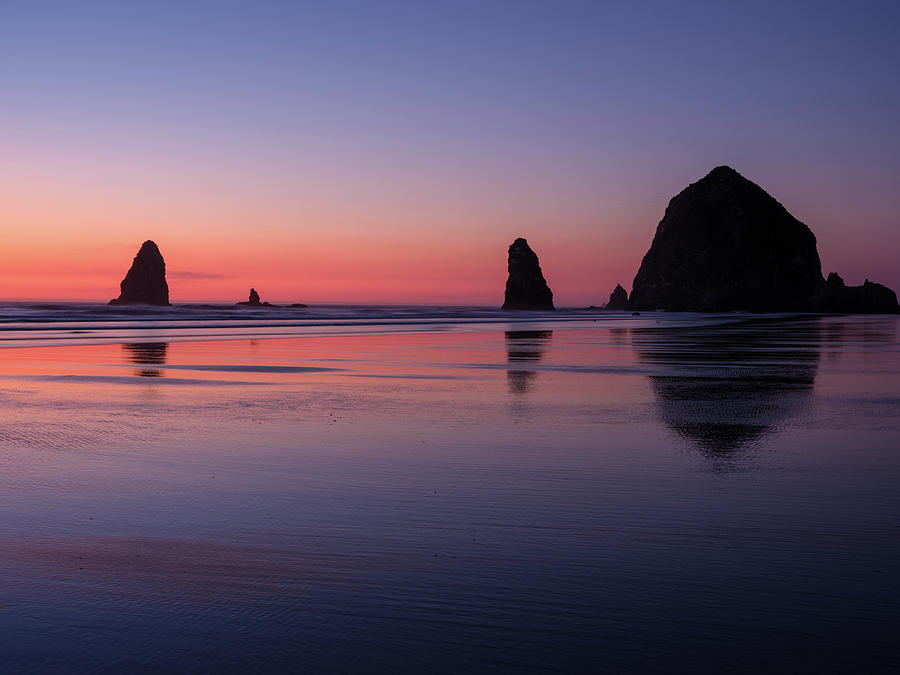 Oregon Coast Photograph - Sunset At Cannon Beach Oregon by Doug Ash