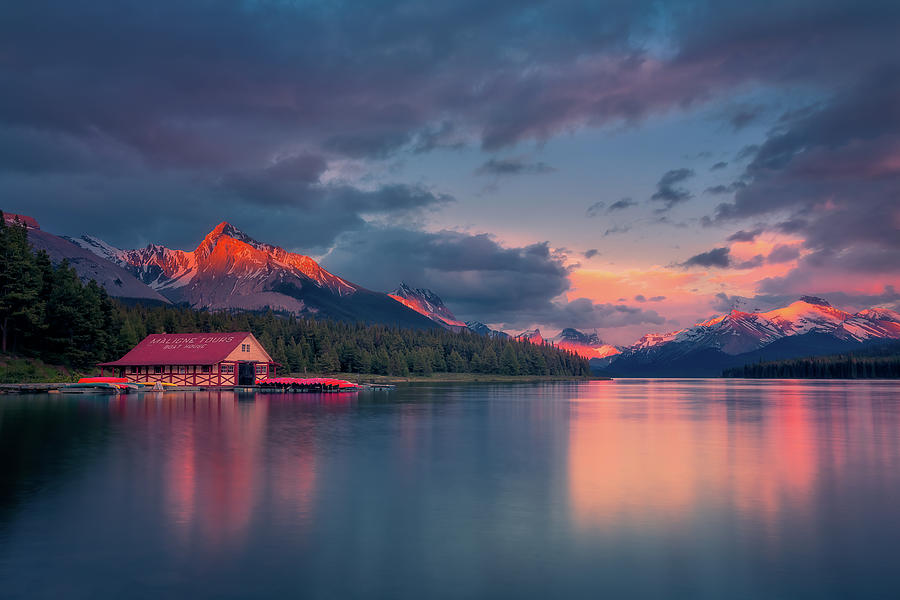 Sunset at Maligne Lake Photograph by Henry w Liu