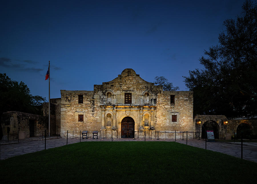 Sunset at the Alamo Photograph by Bill Chizek - Fine Art America