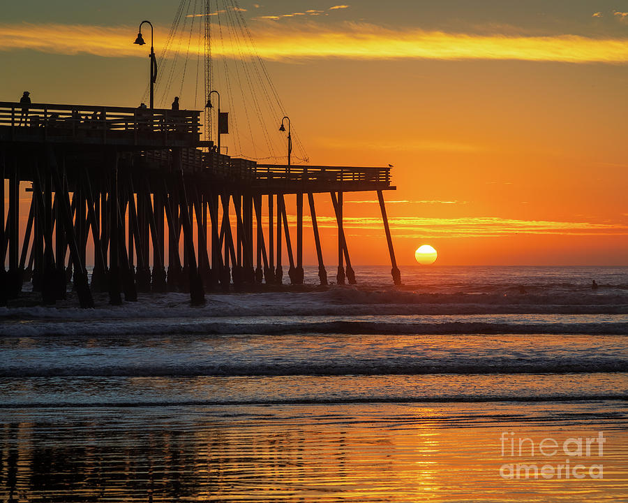 Sunset at the Pismo Beach Pier Photograph by Mimi Ditchie