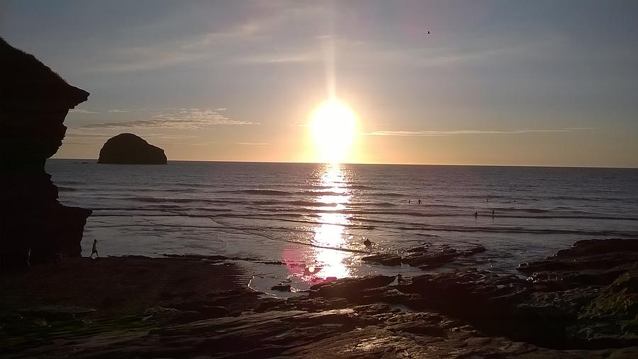 Sunset at Trebarwith Strand Photograph by Gemma Reece-Holloway