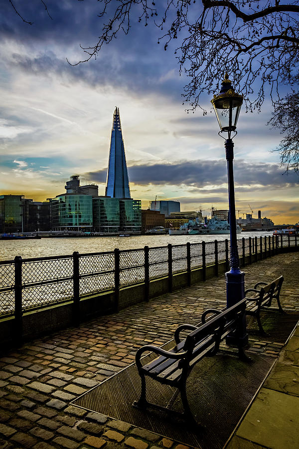 Sunset by the Thames Photograph by Ian Good