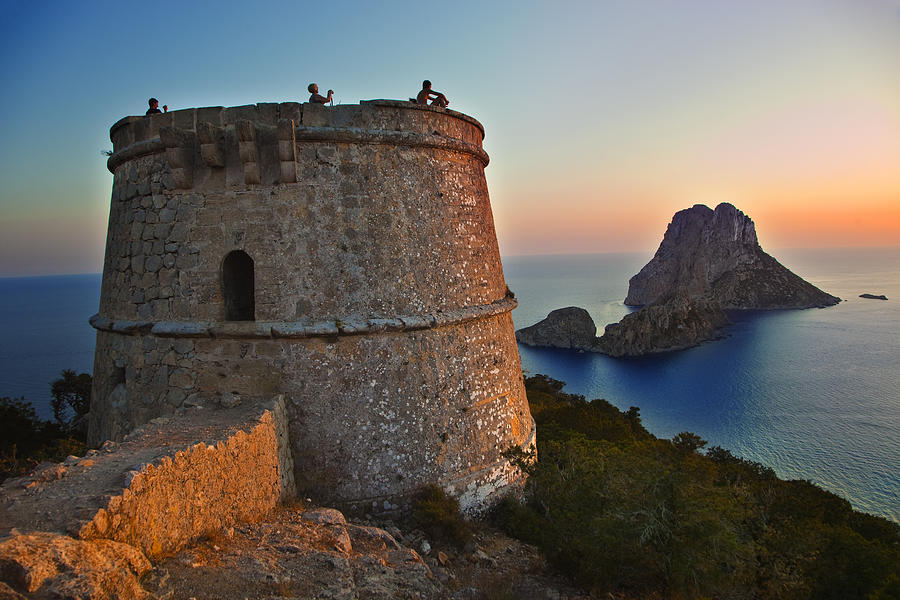 Sunset in es Vedra. Photograph by Gonzalo Azumendi