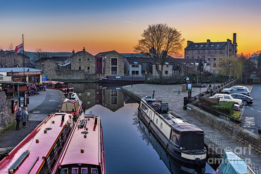 Sunset In Skipton Photograph by Tom Holmes Photography