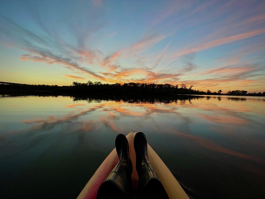 Sunset kayak Photograph by Jane Linders