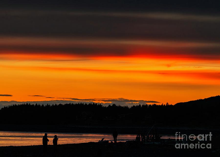 Sunset Mariner Beach Photograph by Steven Natanson