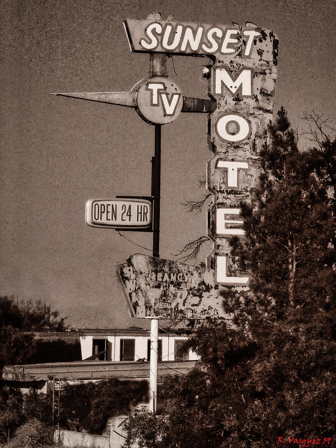 Sunset Motel Sign Photograph by Rene Vasquez