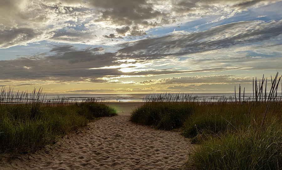 Sunset Onset Photograph by Bobbie Delaney - Fine Art America