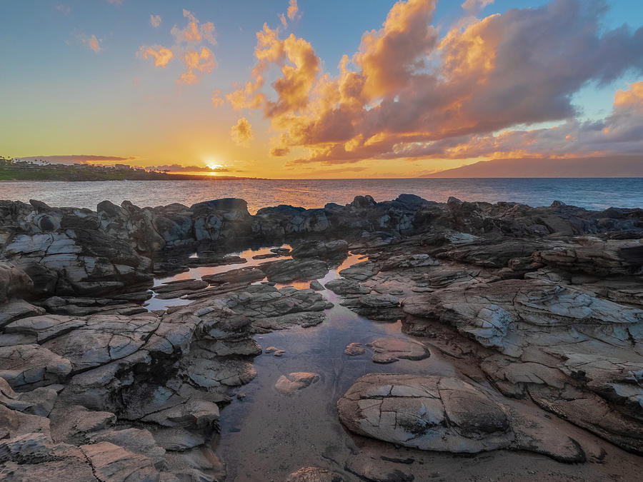 Sunset over Maui Photograph by Robert Miller