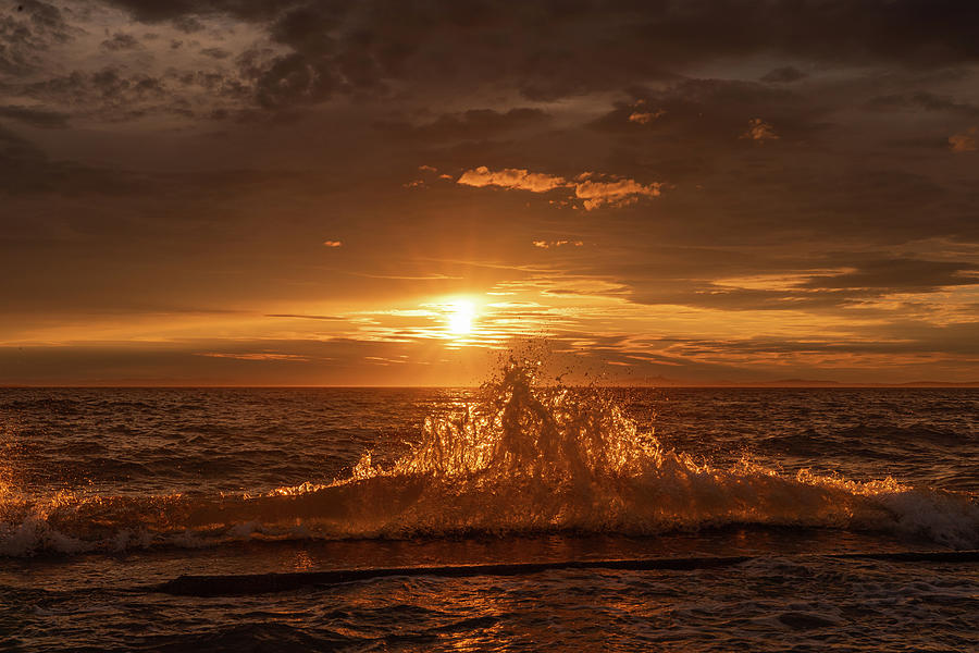 Sunstar Wave Photograph by Gary Skiff