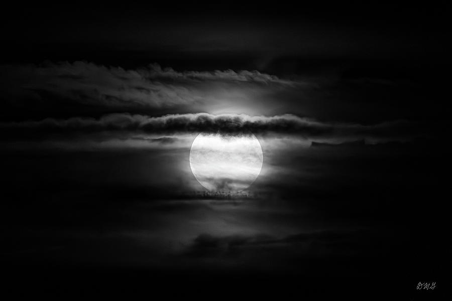 Super Moon Rising BW Photograph by David Gordon
