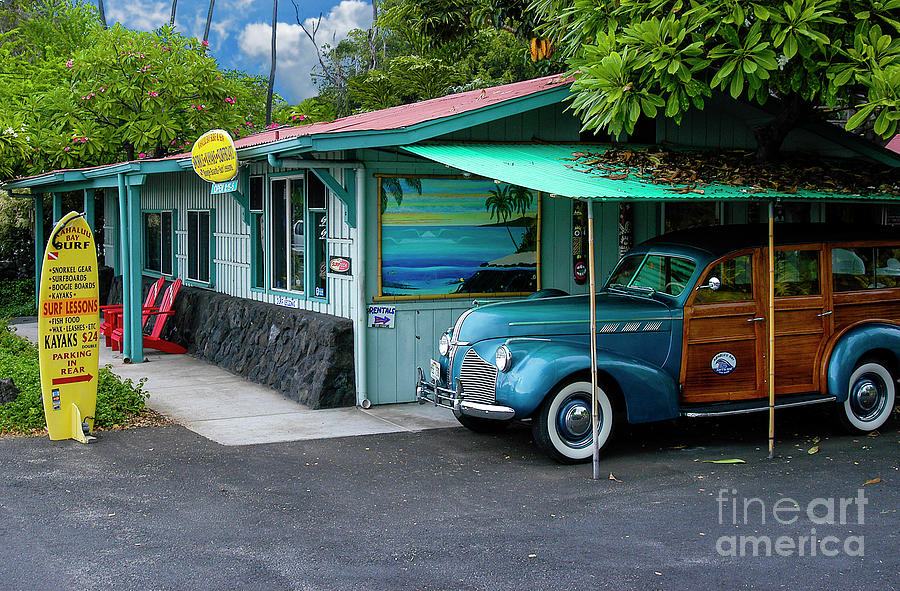 Surf Shack on the Big Island in Kahaluu Bay Photograph by Gunther Allen