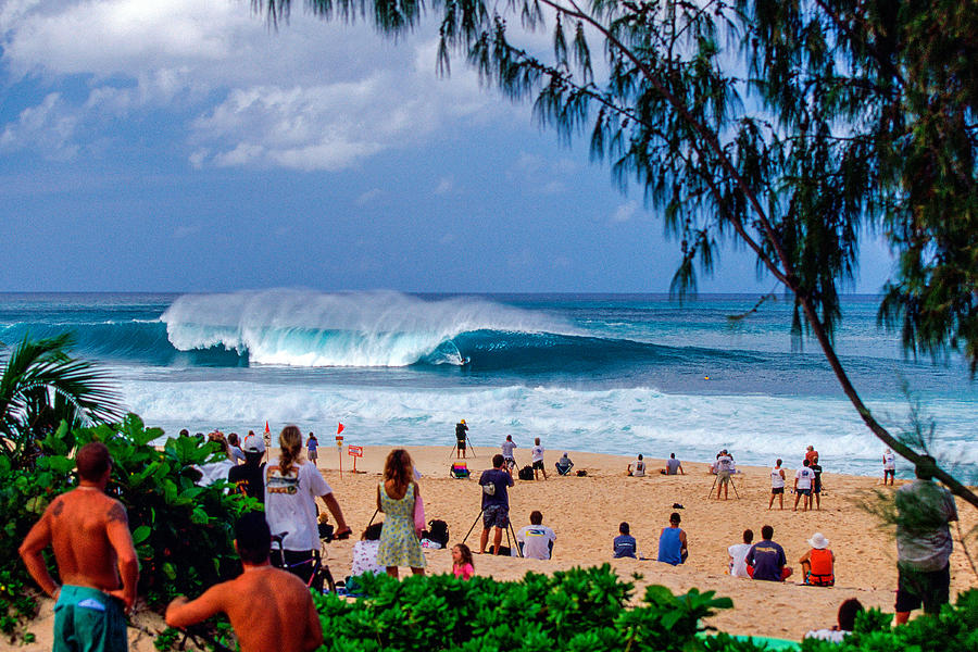 Surfing at Pipeline Photograph by Tropicalpixsingapore