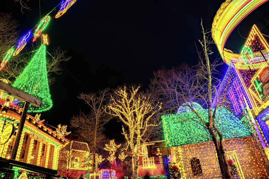 Silver Dollar City Lights 2025