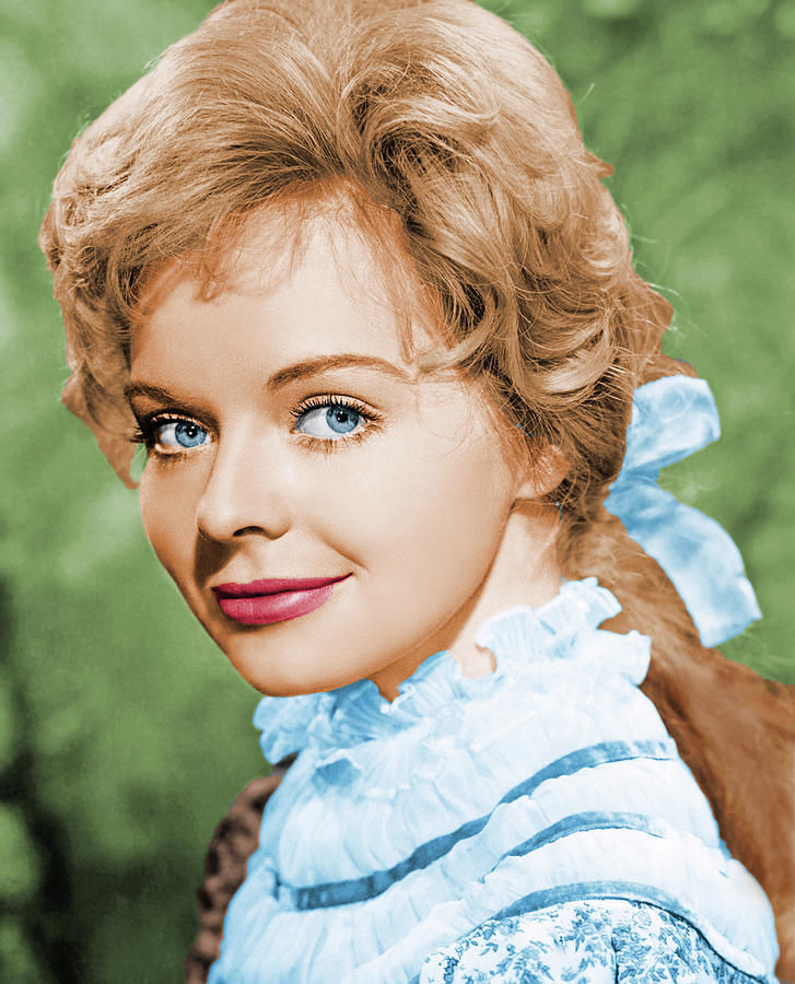 Hollywood Photograph - Susannah York by Movie World Posters