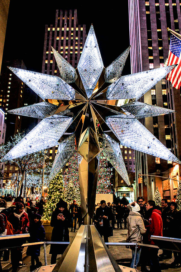 Generaliseren Weiland rook Swarovski crystal star Rockefeller Center Christmas tree Photograph by  Nicole Badger - Fine Art America