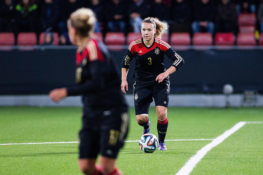 Sweden v Germany - Womens International Friendly Photograph by Getty Images