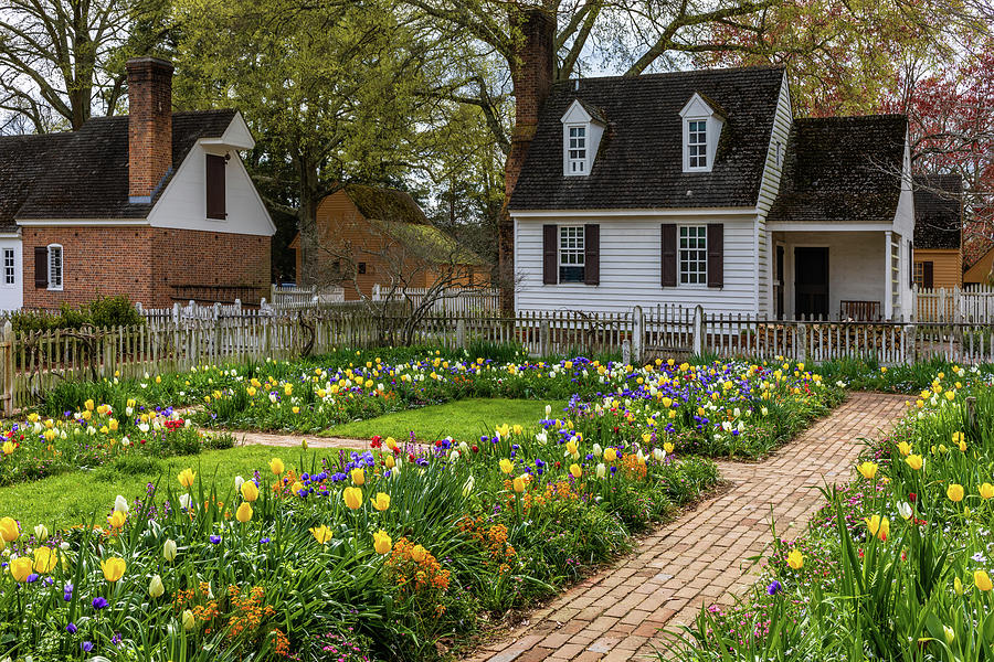 Sweet Colonial Home in Virginia Photograph by Rachel Morrison