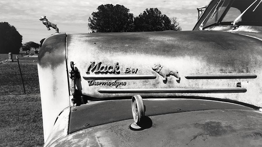 Mack Truck Photograph - T - Mack B-61 Thermodyne by Martin Brockhaus