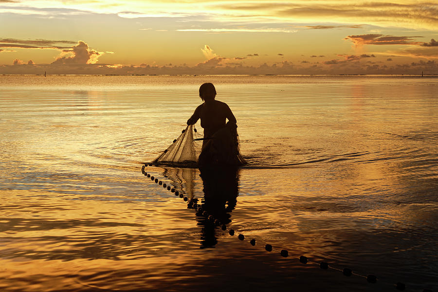 Tahitian Net Fishing Photograph by Heidi Fickinger