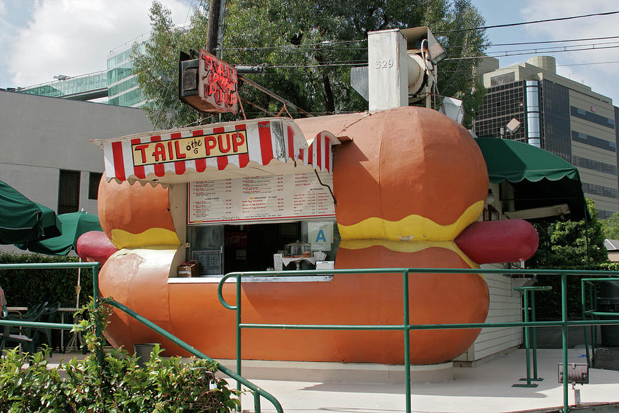 Tail o' the Pup, no Longer there, San Vicente Blvd., Los Angeles ...