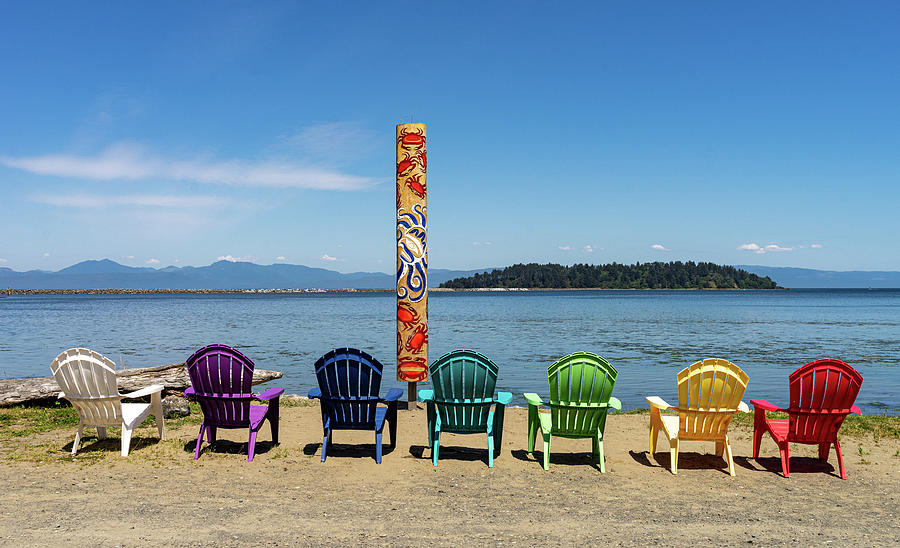 Take A Seat, Check Out Canada Photograph