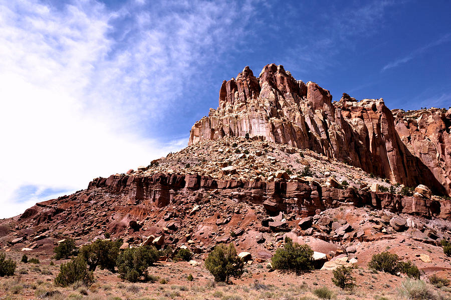 Tall Red Rock Peaks And Cliffs 1 - Capital Reef National Park ...