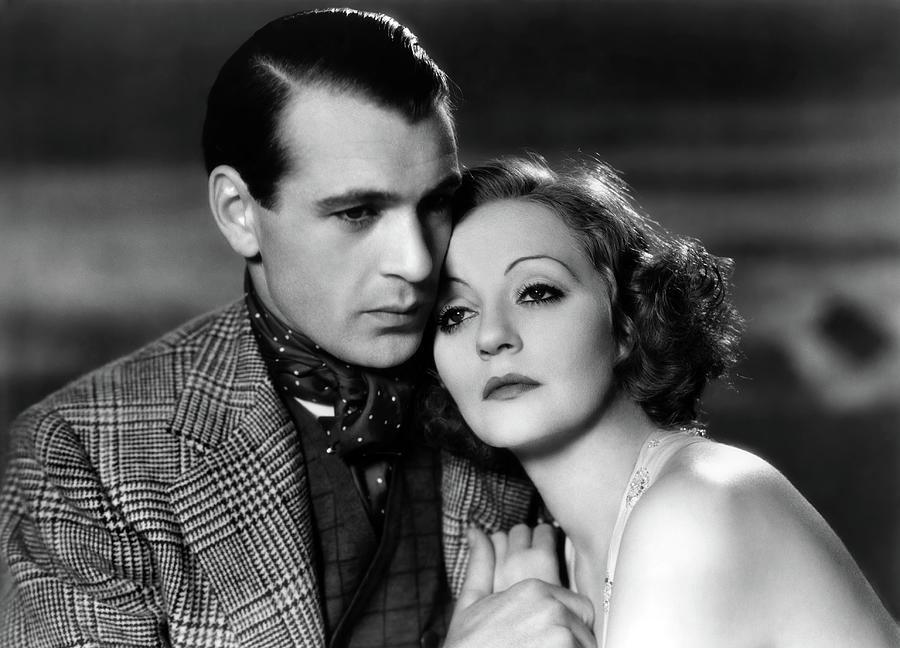 TALLULAH BANKHEAD and GARY COOPER in DEVIL AND THE DEEP -1932-, directed by MARION GERING. Photograph by Album