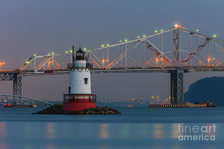 Tarrytown Lighthouse and Tappan Zee Bridge at Twilight Photograph by Clarence Holmes