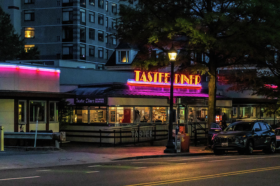 Tastee Diner Silver Spring Photograph by Sharon Popek