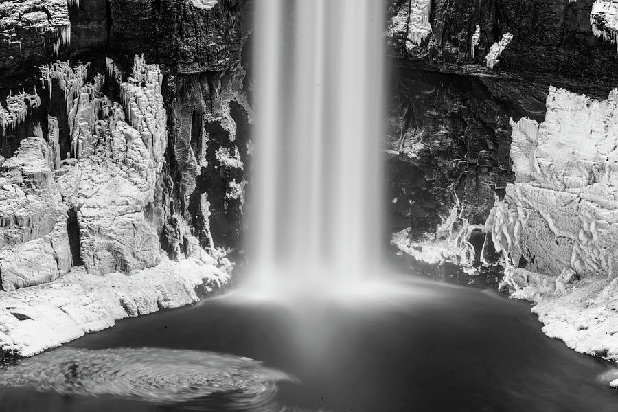 Taughannock Falls Winter Waterfall Trumansburg New York Taughannock State Park Splash Down BW Photograph by Toby McGuire