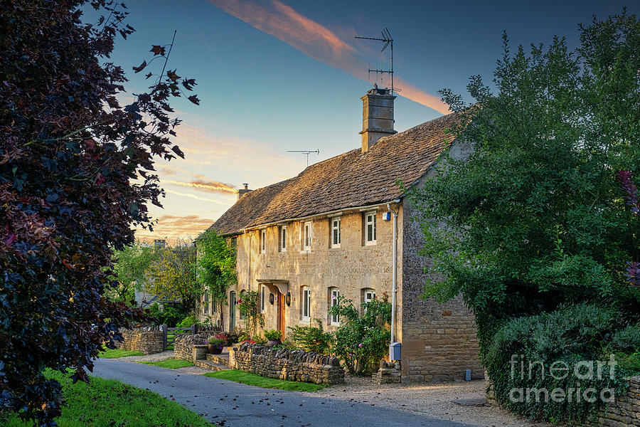 Taynton Cotswold Cottages at Daybreak Photograph by Tim Gainey