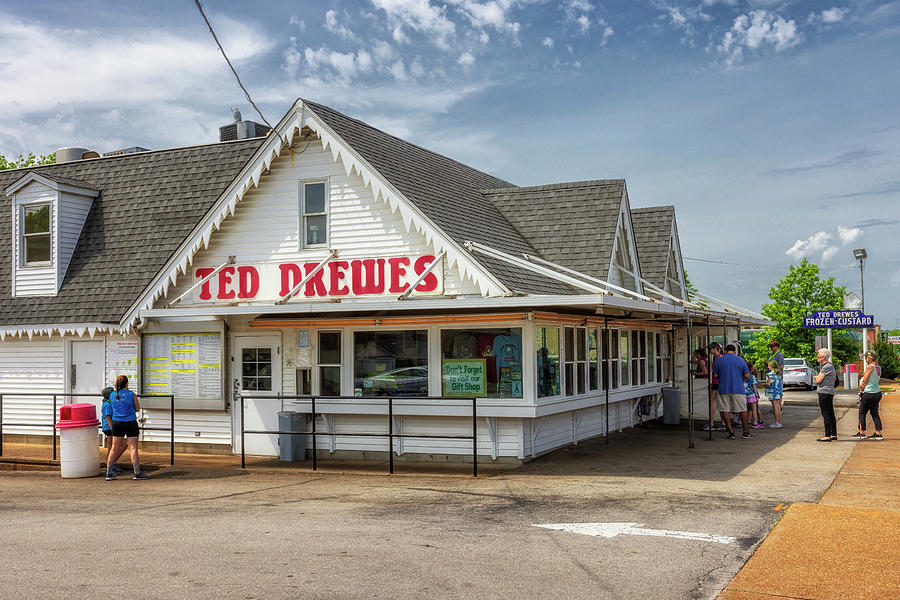 Ted Drewes - Route 66 - St Louis Photograph by Susan Rissi Tregoning