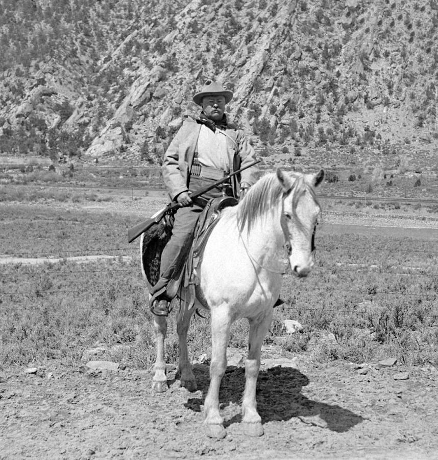 Theodore Roosevelt Bear Hunting Historic Photo Print 2 - 1905 