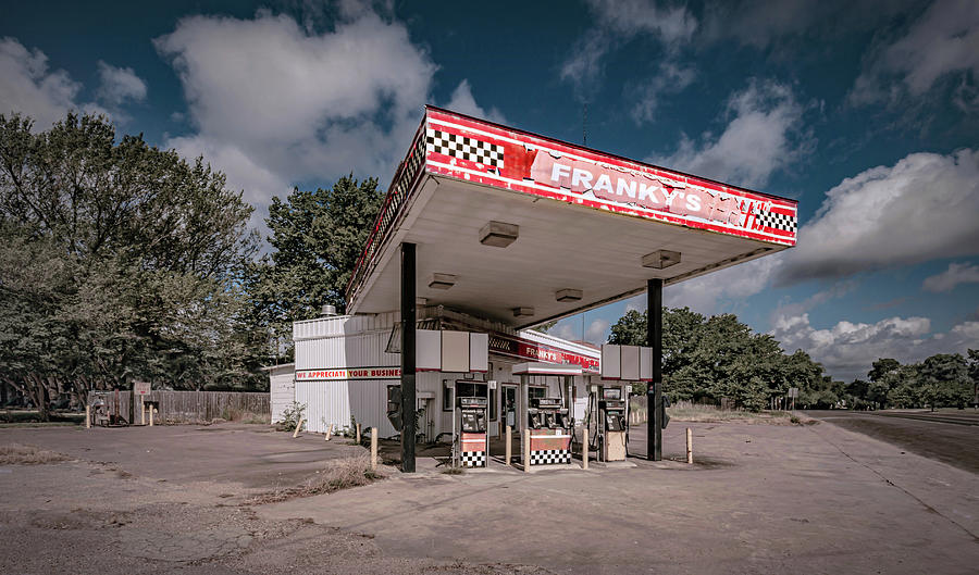 Tehuacana Gas Station Photograph by Linda Unger