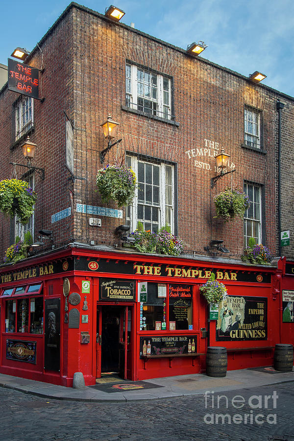 Temple Bar Evening - Dublin Ireland Photograph by Brian Jannsen