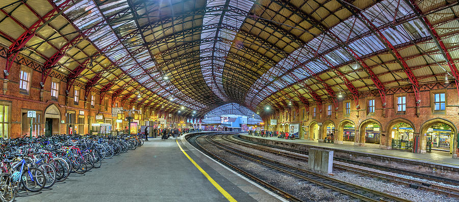 Temple Meads Station Photograph by David R Robinson